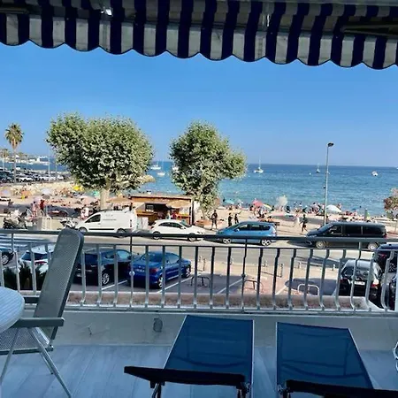 Tres Bel Sur La Avec Grande Terrace Face A La Mer! La Goelette
