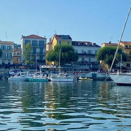 Lägenhet Tres Bel Sur La Avec Grande Terrace Face A La Mer! La Goelette *